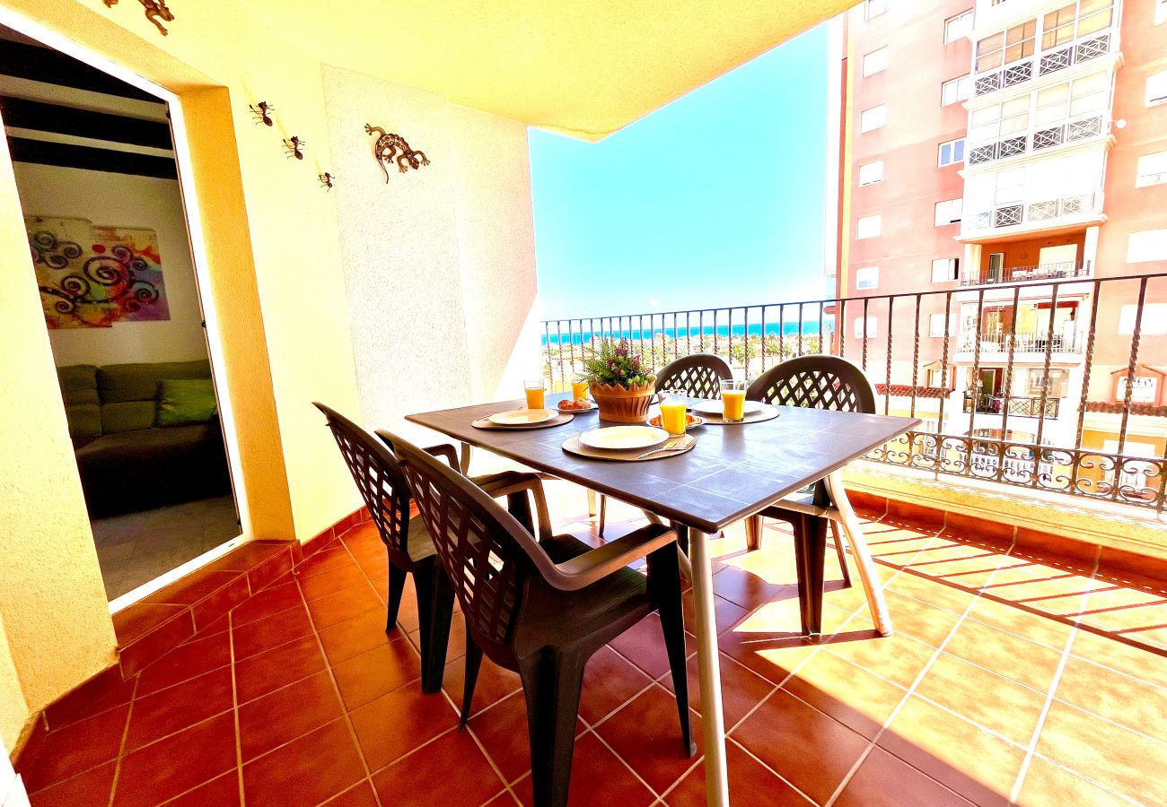 Apartamento en Torrevieja - Beach House by Gloove - With Pool