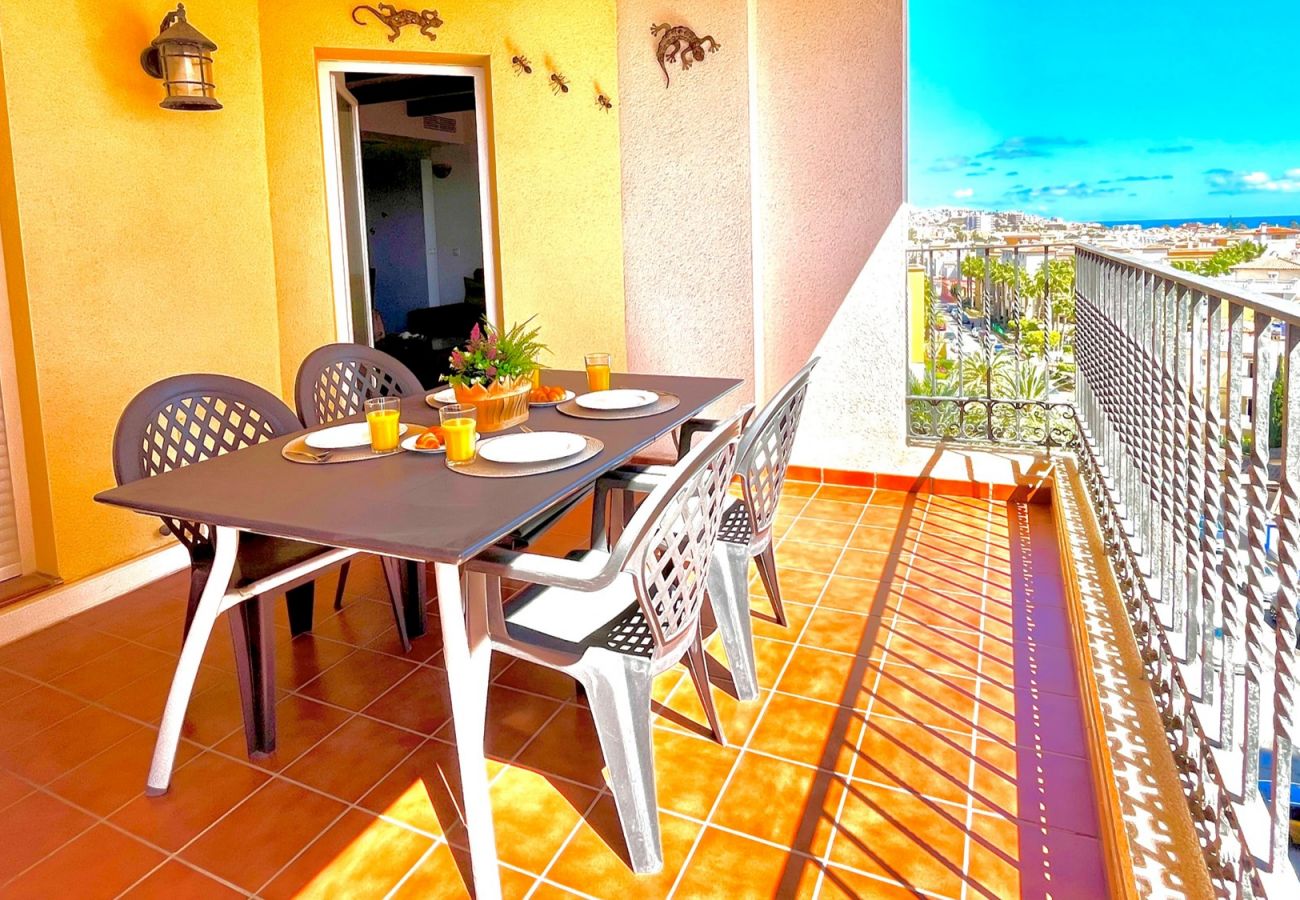 Apartamento en Torrevieja - Beach House by Gloove - With Pool