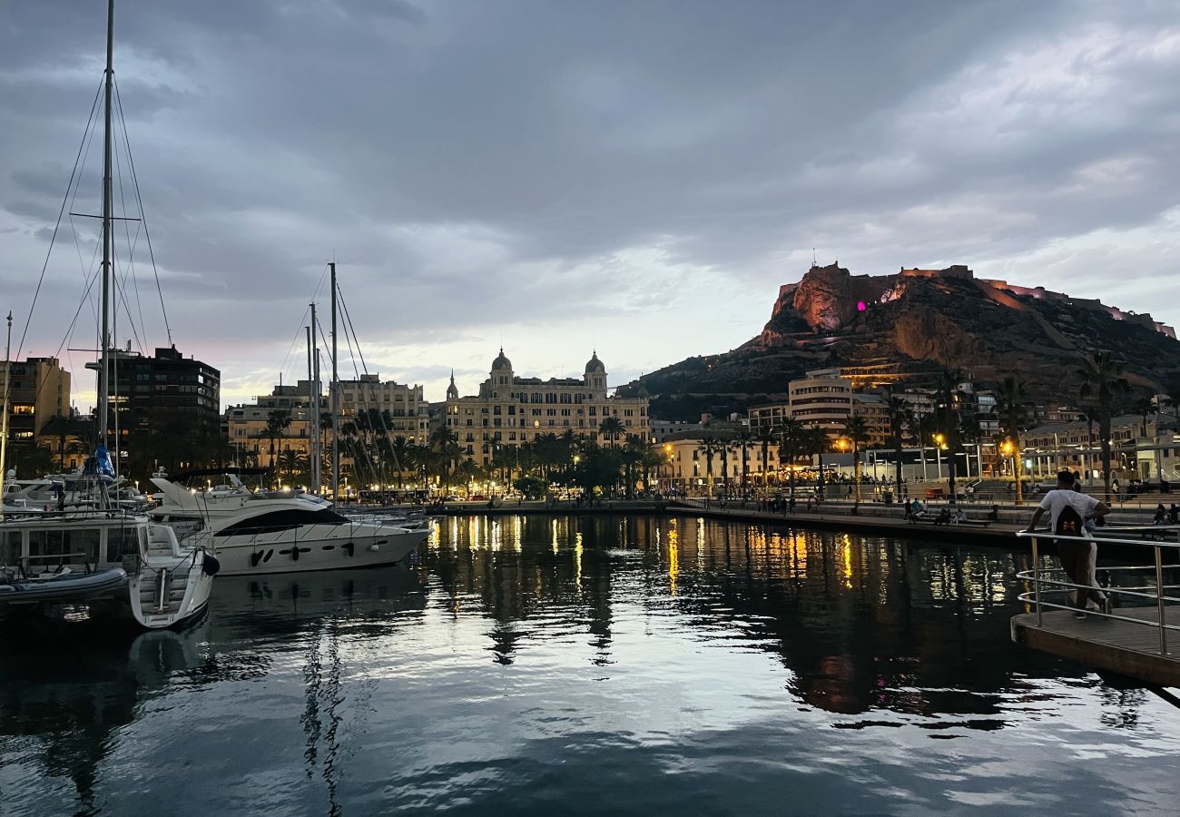 Apartamento en Alicante - Mar y Castillo by Gloove