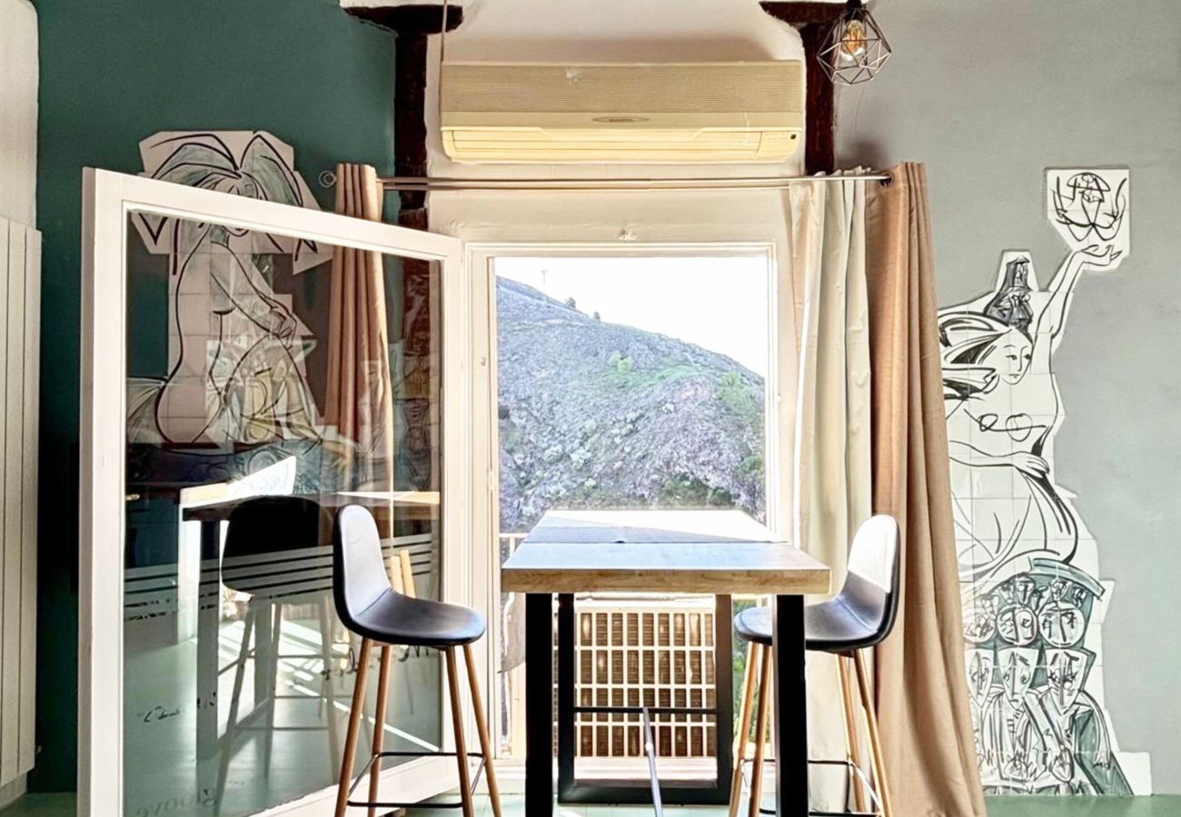 Apartamento en Cuenca - Casa Colgada “Mirador de Leonor” by Gloove