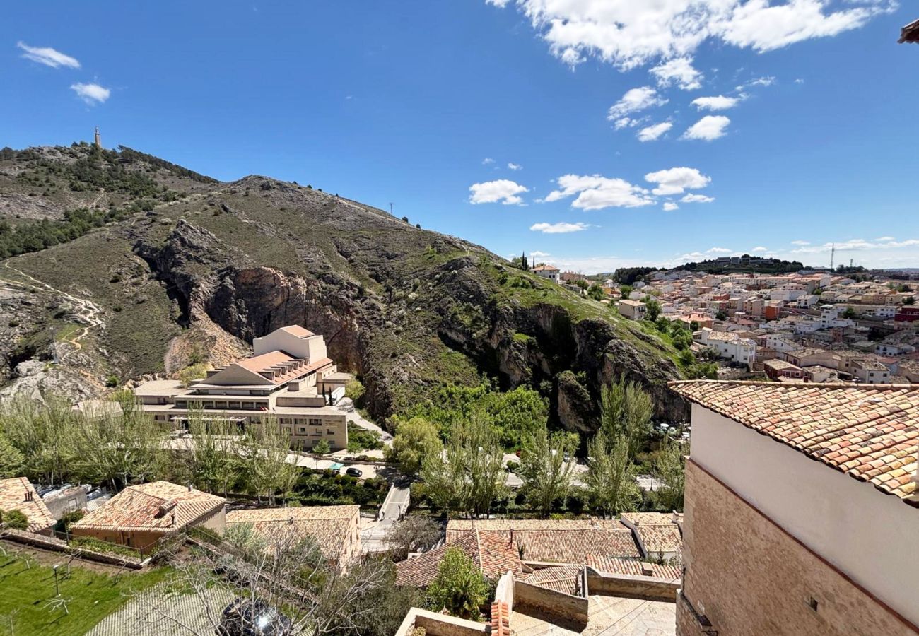 Apartamento en Cuenca - Casa Colgada “Mirador de Leonor” by Gloove