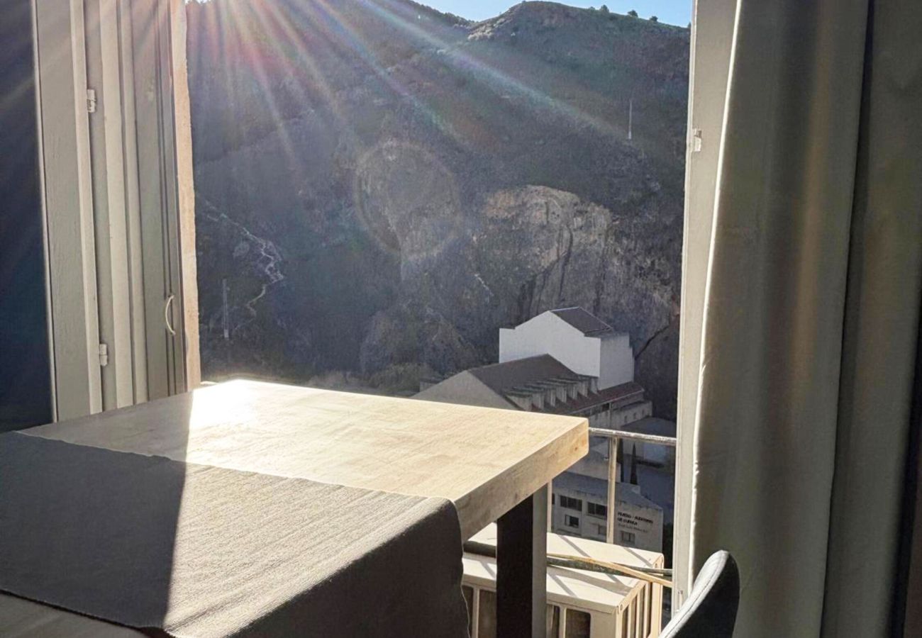 Apartamento en Cuenca - Casa Colgada “Mirador de Leonor” by Gloove