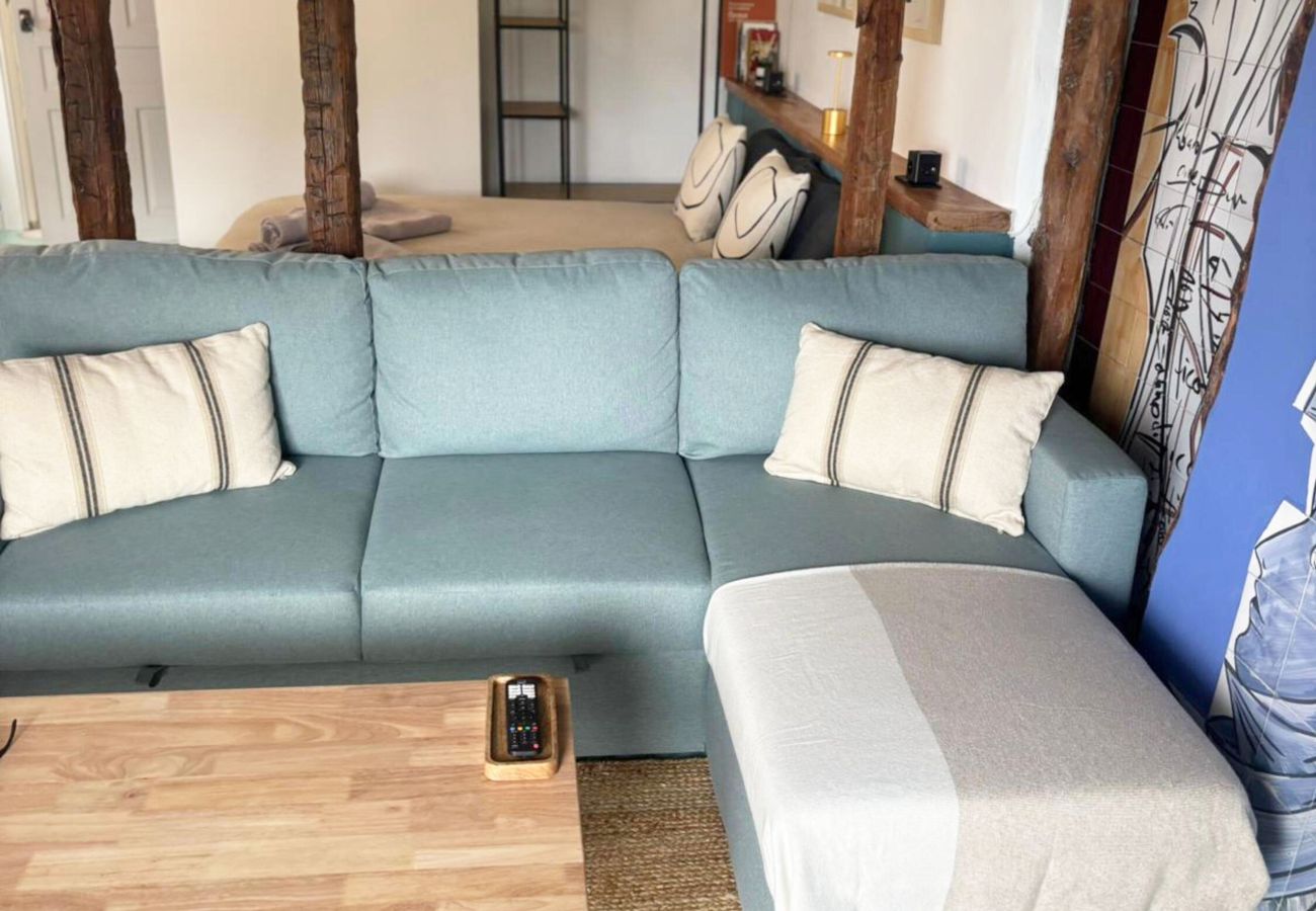 Apartamento en Cuenca - Casa Colgada “Mirador de Leonor” by Gloove