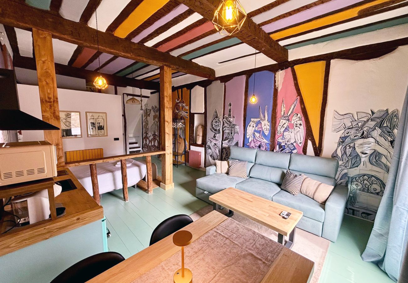 Estudio en Cuenca - Casa Colgada “Mirador de Leonor II” by Gloove