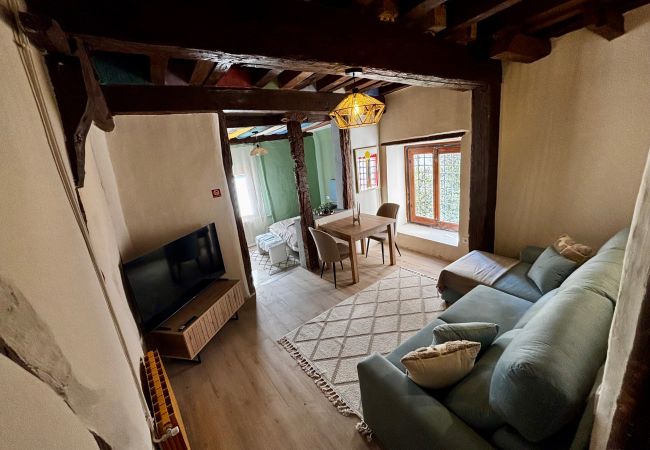 Estudio en Cuenca - Casa Colgada “Mirador de Leonor III” by Gloove