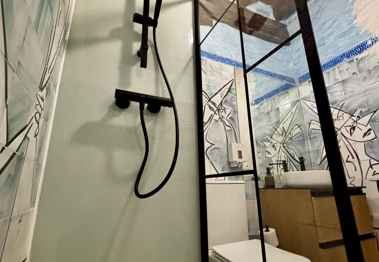 Estudio en Cuenca - Casa Colgada “Mirador de Leonor III” by Gloove