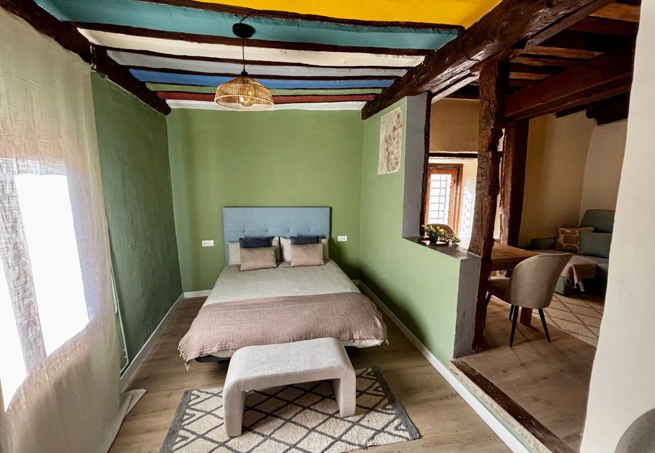 Estudio en Cuenca - Casa Colgada “Mirador de Leonor III” by Gloove