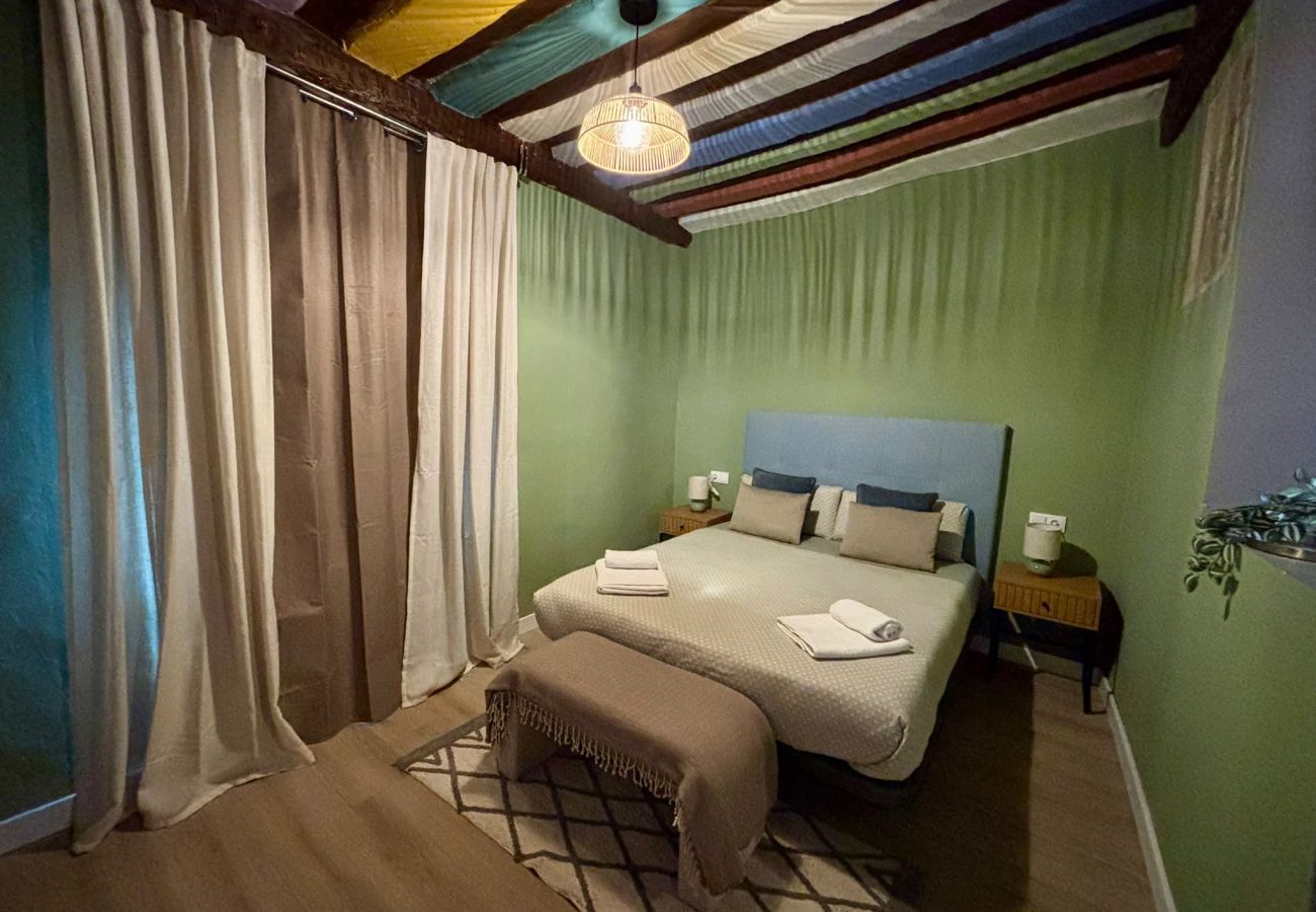 Estudio en Cuenca - Casa Colgada “Mirador de Leonor III” by Gloove
