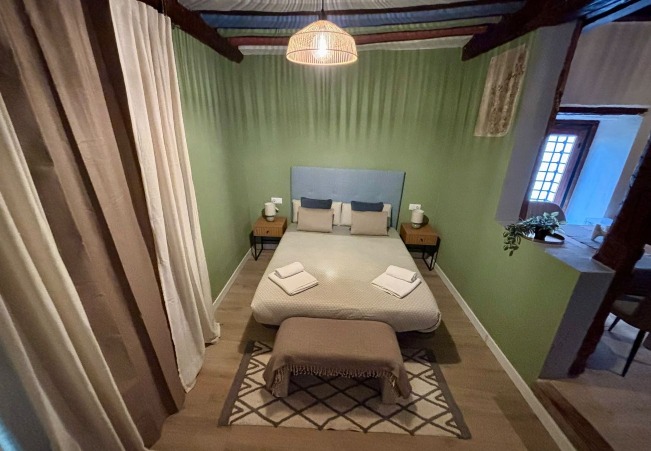 Estudio en Cuenca - Casa Colgada “Mirador de Leonor III” by Gloove