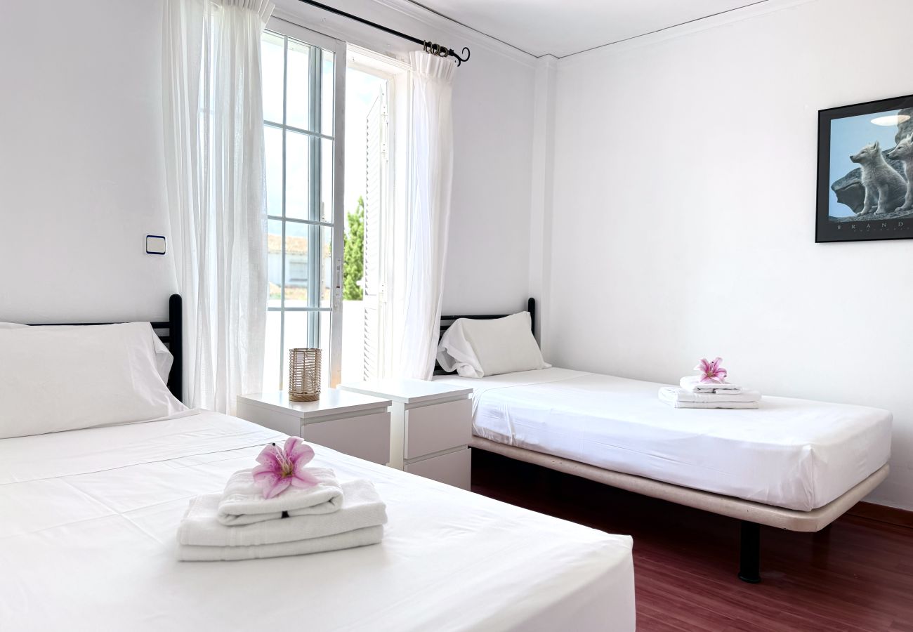 Chalet en Denia - Beachfront Paradise By Gloove
