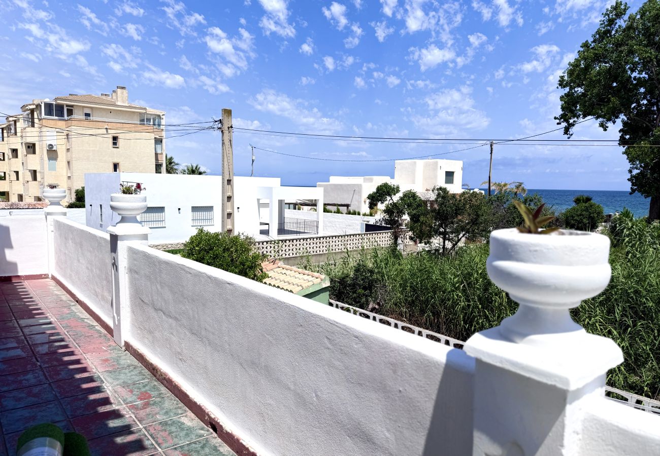 Chalet en Denia - Beachfront Paradise By Gloove