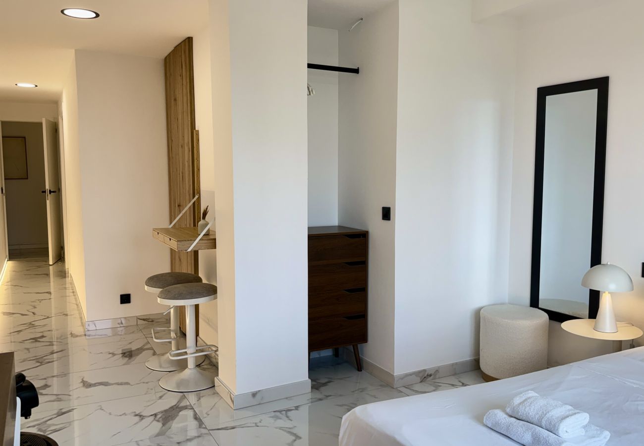Alquiler por habitaciones en Alicante - Mac Suites 2 By Gloove