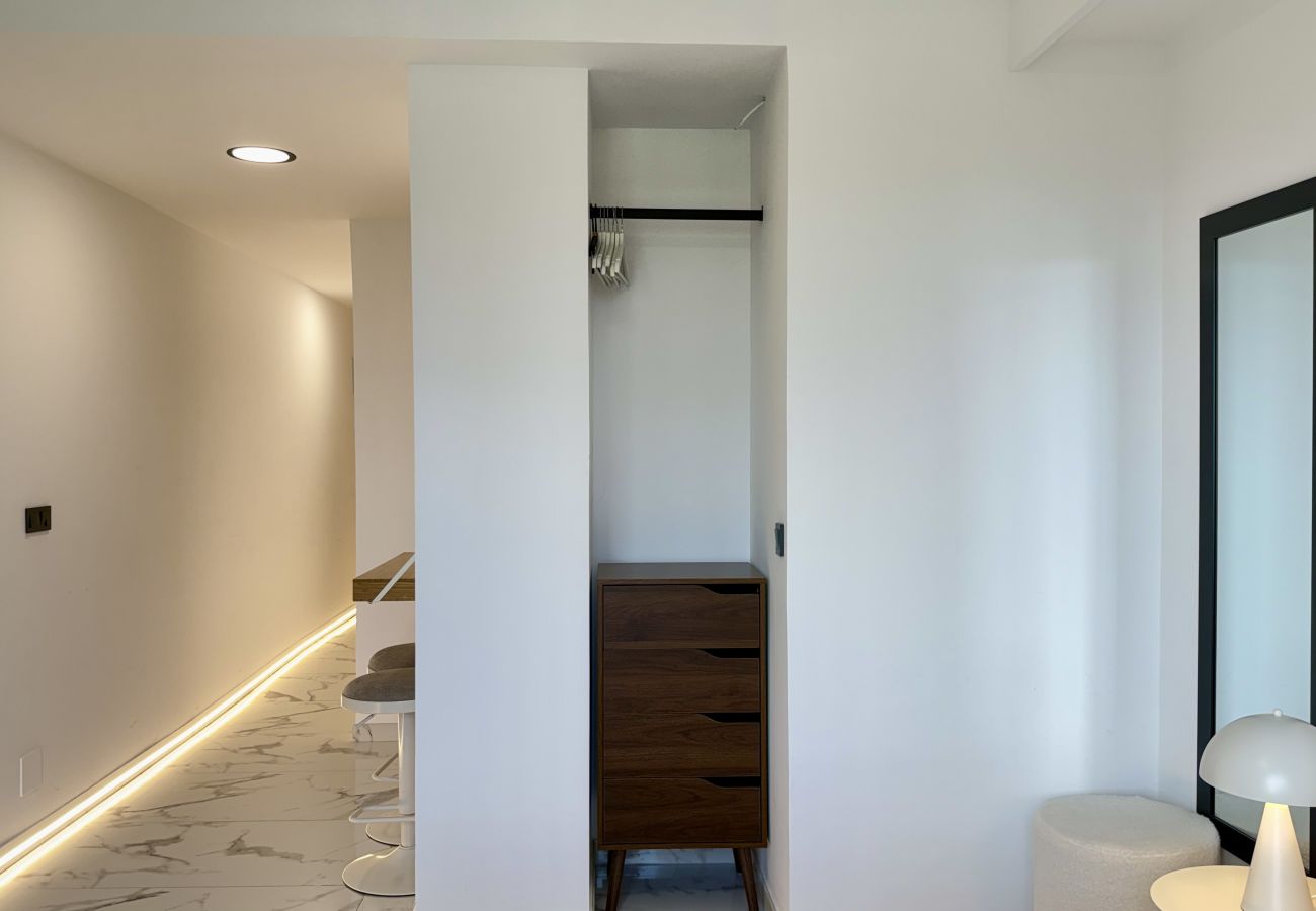 Alquiler por habitaciones en Alicante - Mac Suites 2 By Gloove