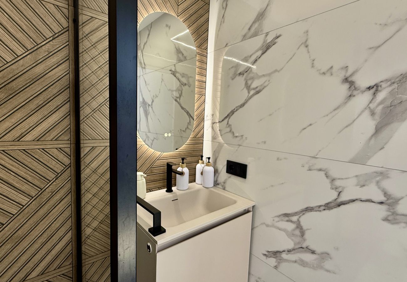 Alquiler por habitaciones en Alicante - Mac Suites 2 By Gloove