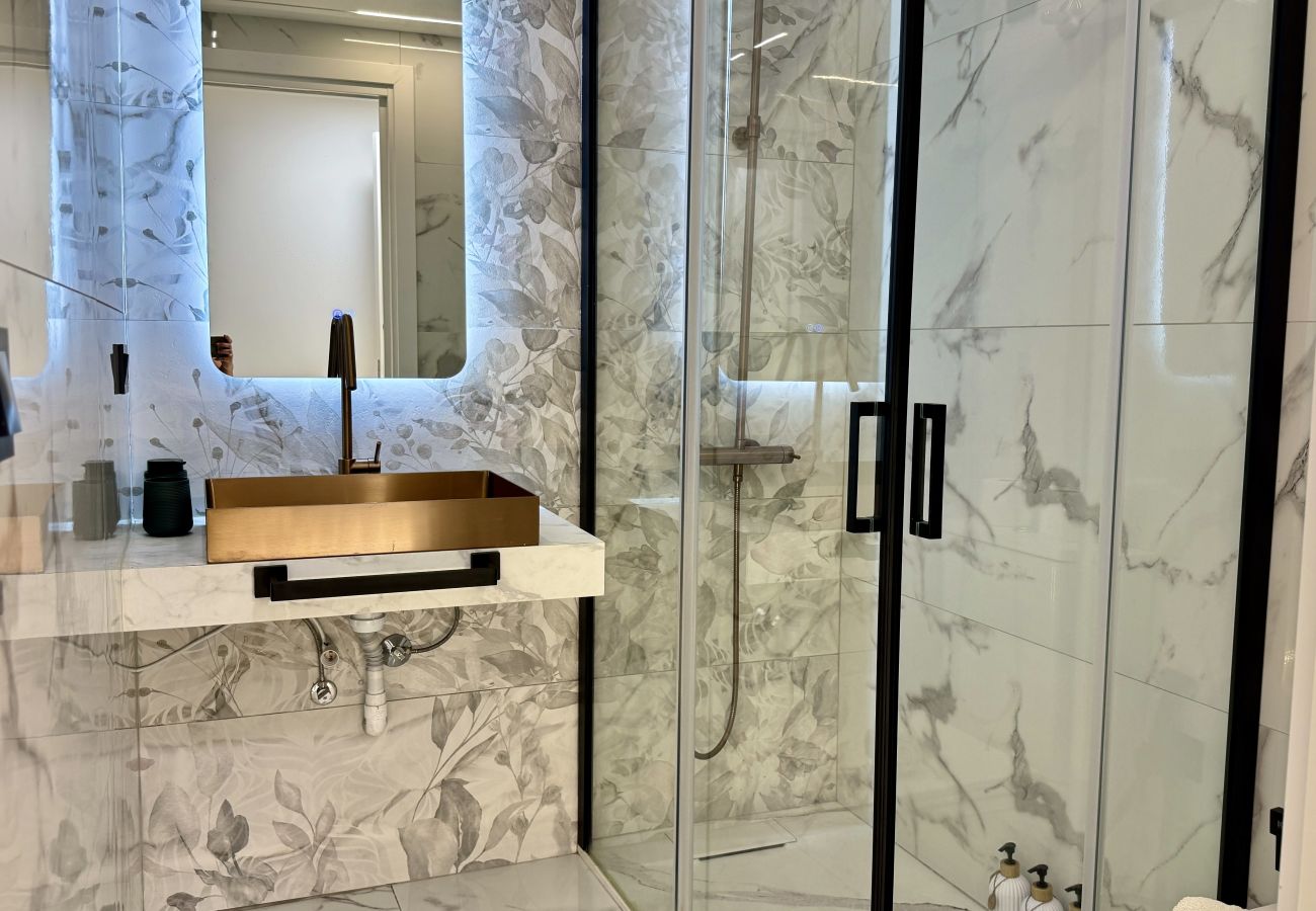 Alquiler por habitaciones en Alicante - Mac Suites 3 By Gloove
