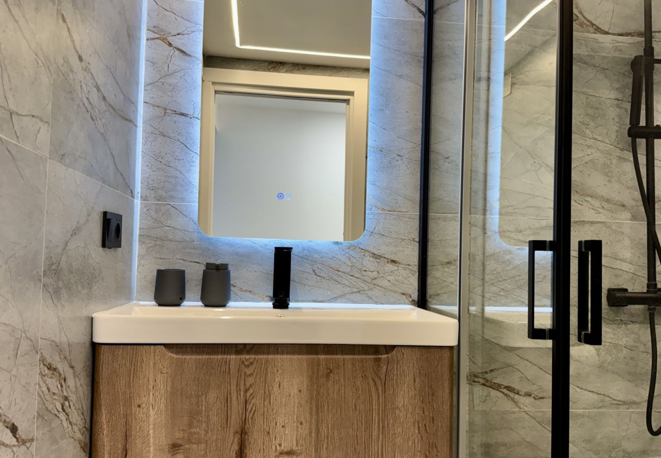 Alquiler por habitaciones en Alicante - Mac Suites 4 By Gloove