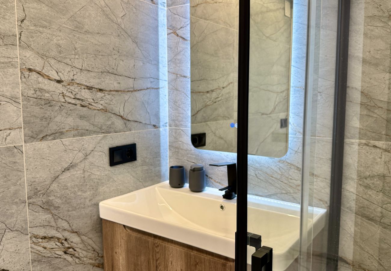Alquiler por habitaciones en Alicante - Mac Suites 4 By Gloove