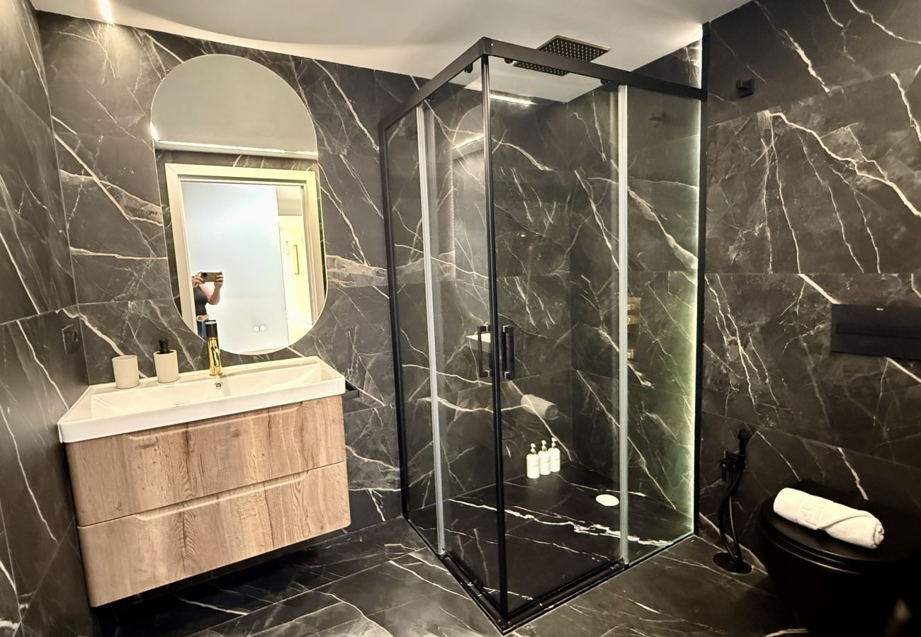 Alquiler por habitaciones en Alicante - Mac Suites 5 By Gloove