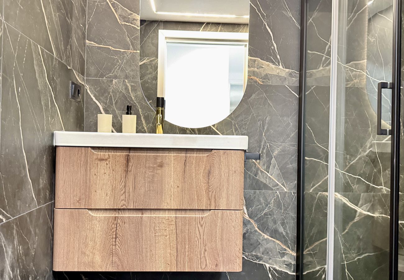 Alquiler por habitaciones en Alicante - Mac Suites 5 By Gloove